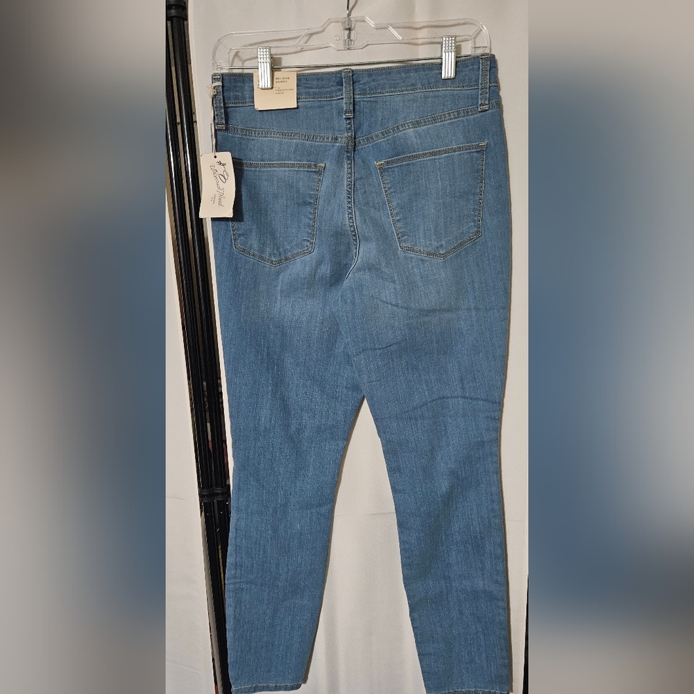 Universal Thread Blue Skinny Jeans Classic Style - Picture 2 of 6